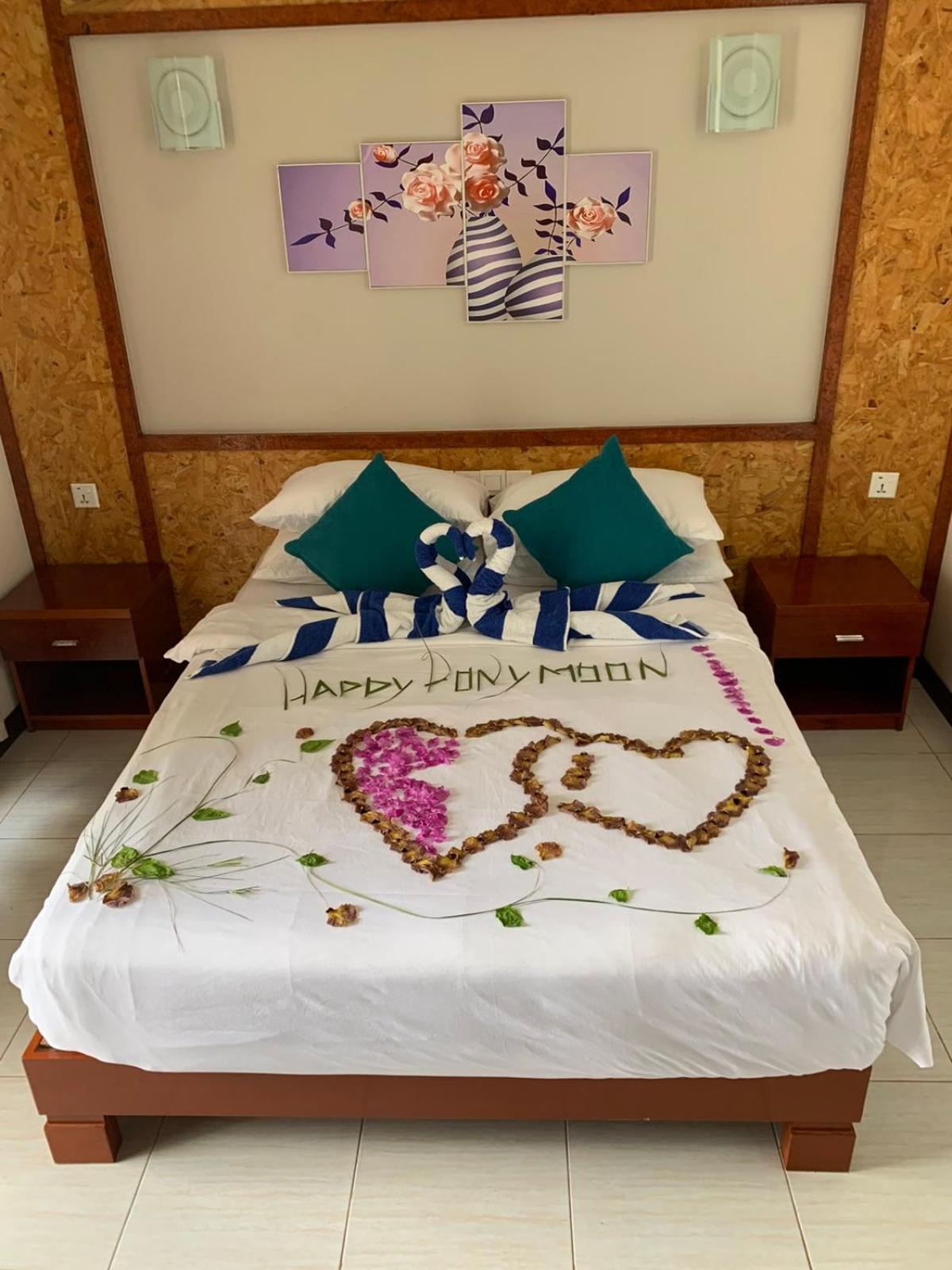 Athens View Hotel Guraidhoo  Extérieur photo